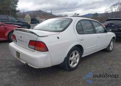 1997 Nissan Maxima Gle/Gxe/Se z USA, uszkodzony, nr VIN JN1CA21D0VT875546